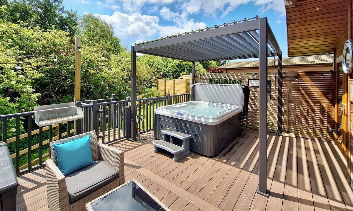 Raywell Ski Chalet | Spa Retreat (Pet Garden)