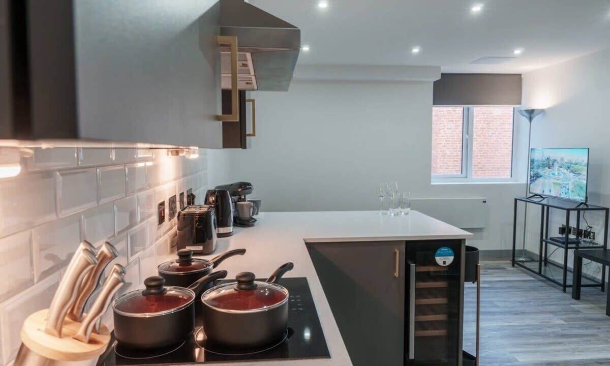 Preston Apartment | Spacious 1BED Flat in Central Preston fast WiFi