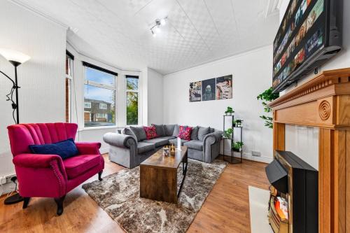 Southampton House | Spacious 3 Beds Home Close to Southampton GENERAL HOSPITAL - sleep 9 - Free Parking - Pool table - 2 Large TVs
