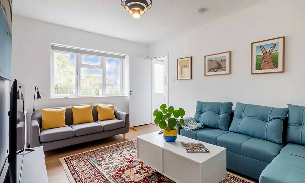 Cambridge House | Spacious central City house near river - sleeps 11