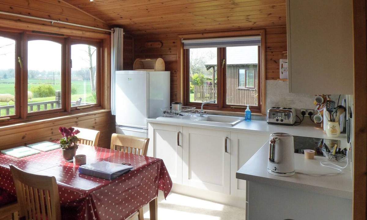 Nawton House | Spacious lodge in peaceful countryside, enjoying lovely views.