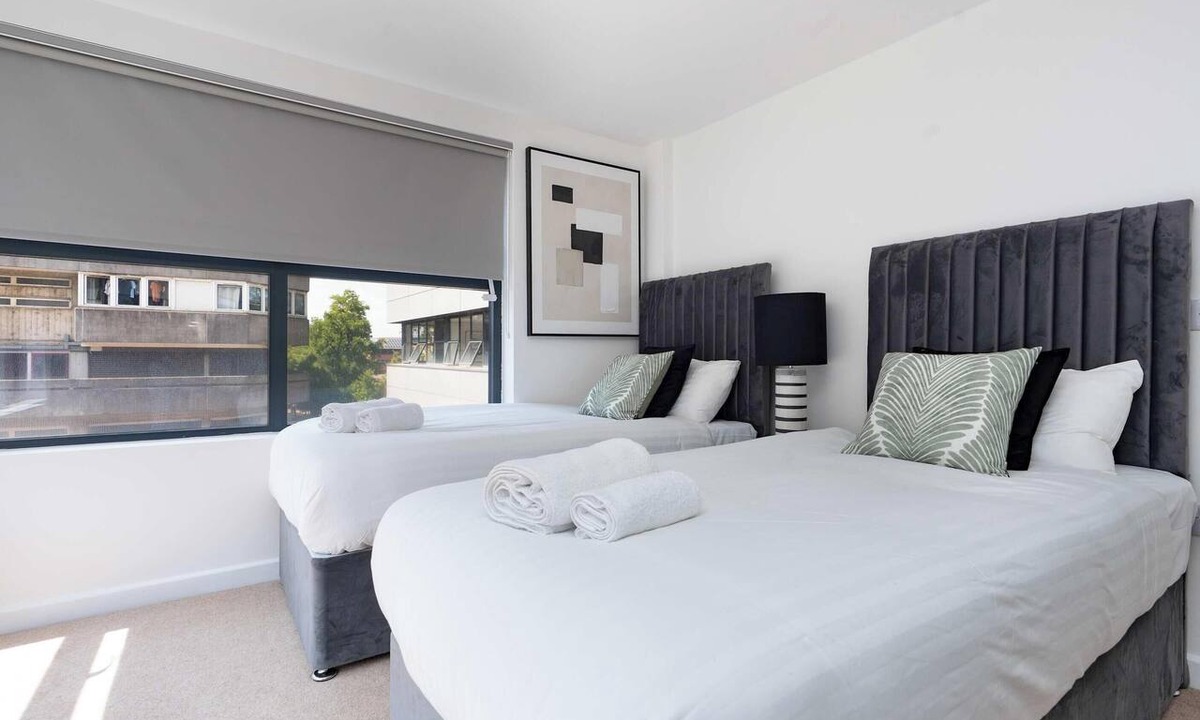 Southampton City Centre Apartment | Spacious one-bedroom apartment in the City Centre