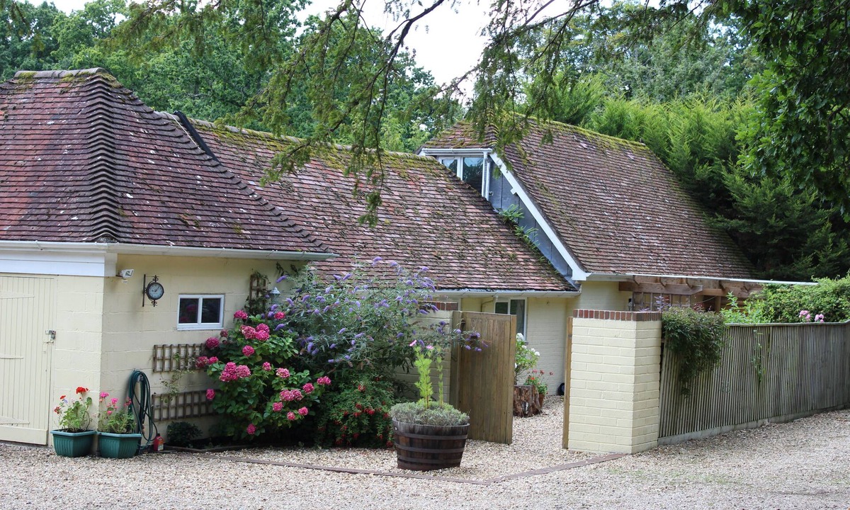Burley Cottage | Stables Retreat - Direct Access to The Forest