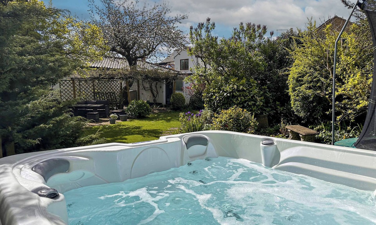 Frognall Cottage | Stone Cottage - Hot Tub, Wooded Garden, Play Area