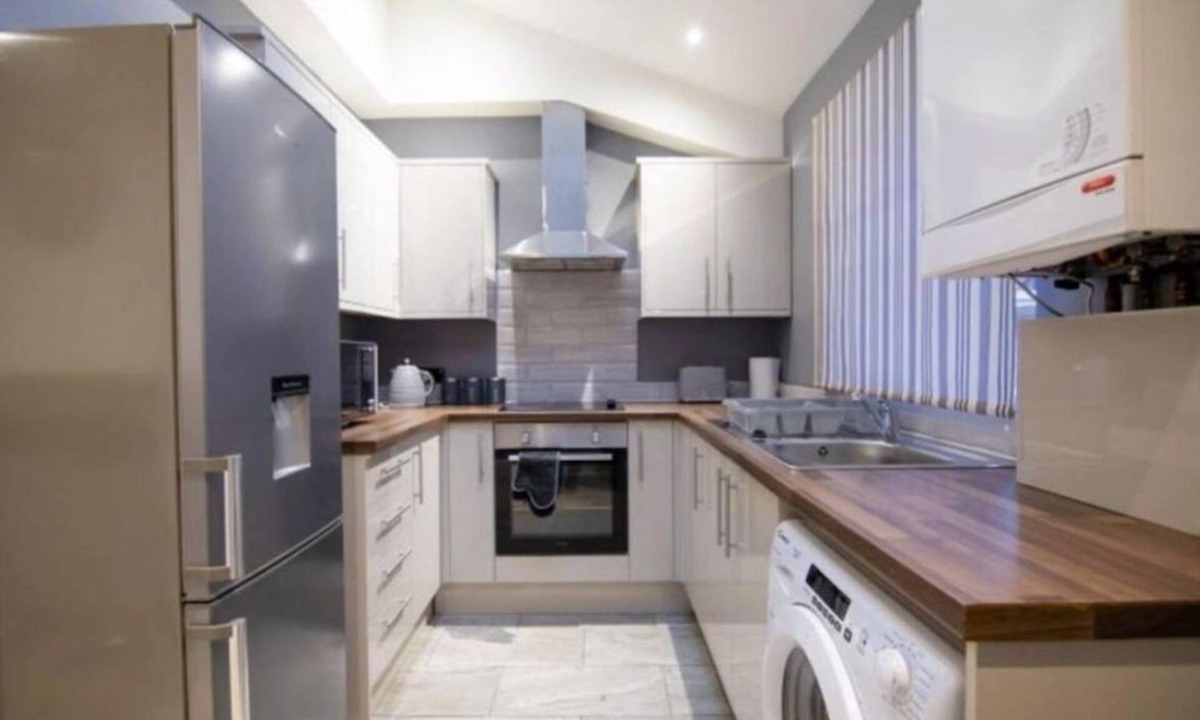Bolton House | Stunning Bolton Abode – Pool Table & Free Parking