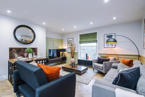 York Apartment | Stunning Central York Apartments - Sleep 17