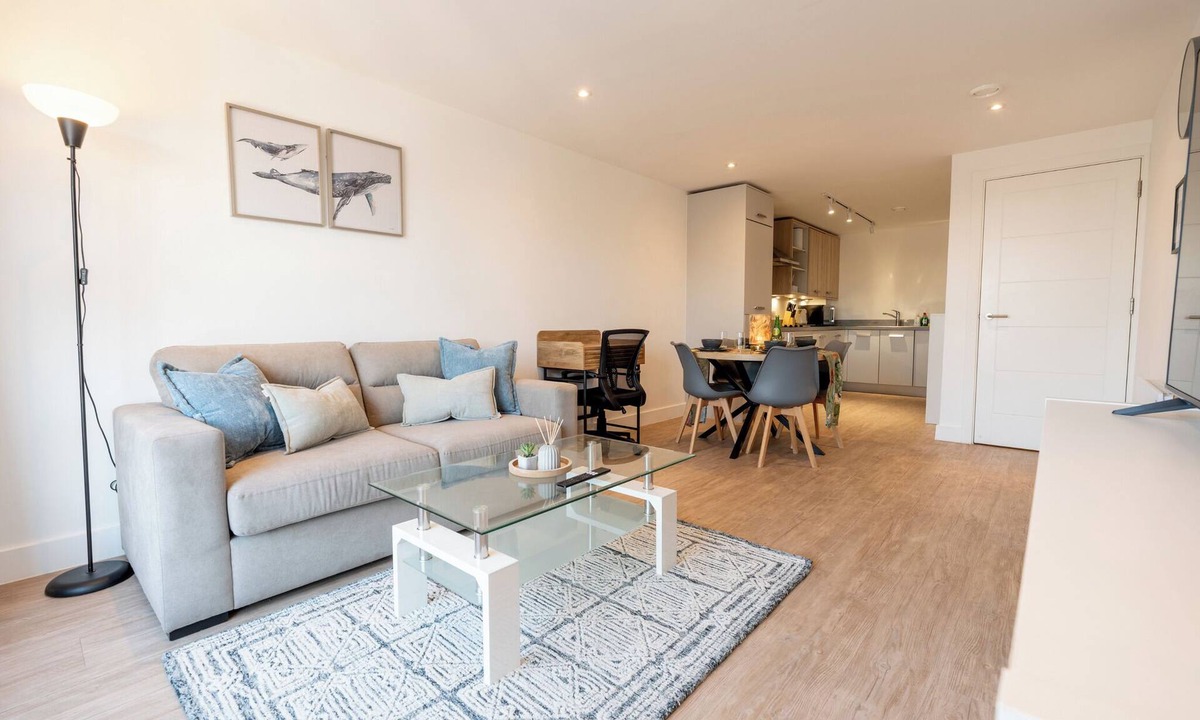 Bordesley Apartment | Stunning Sky View Apartment | Parking | O2 | City