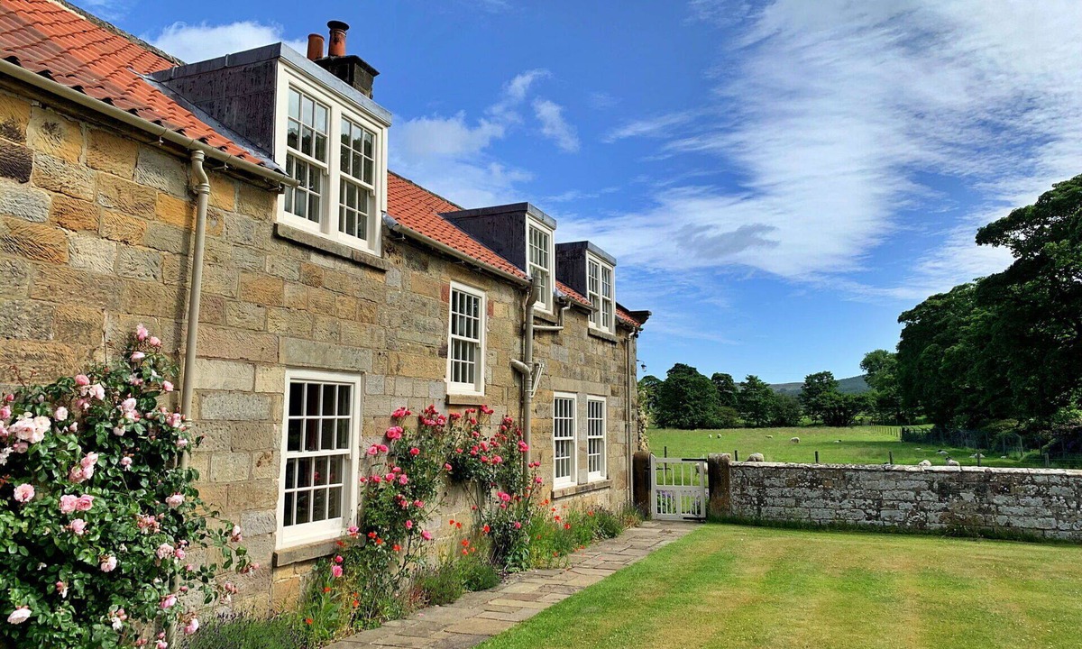 Carlton-in-Cleveland House | Stunning villa for 4 people with WIFI, TV and terrace