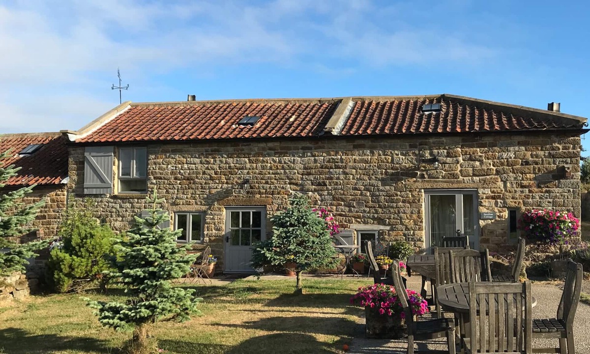 Scarborough Cottage | SWALLOW COTTAGE, pet friendly, with open fire in Staintondale
