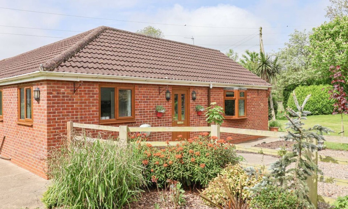 Winestead House | The Annexe is in Burton Pidsea