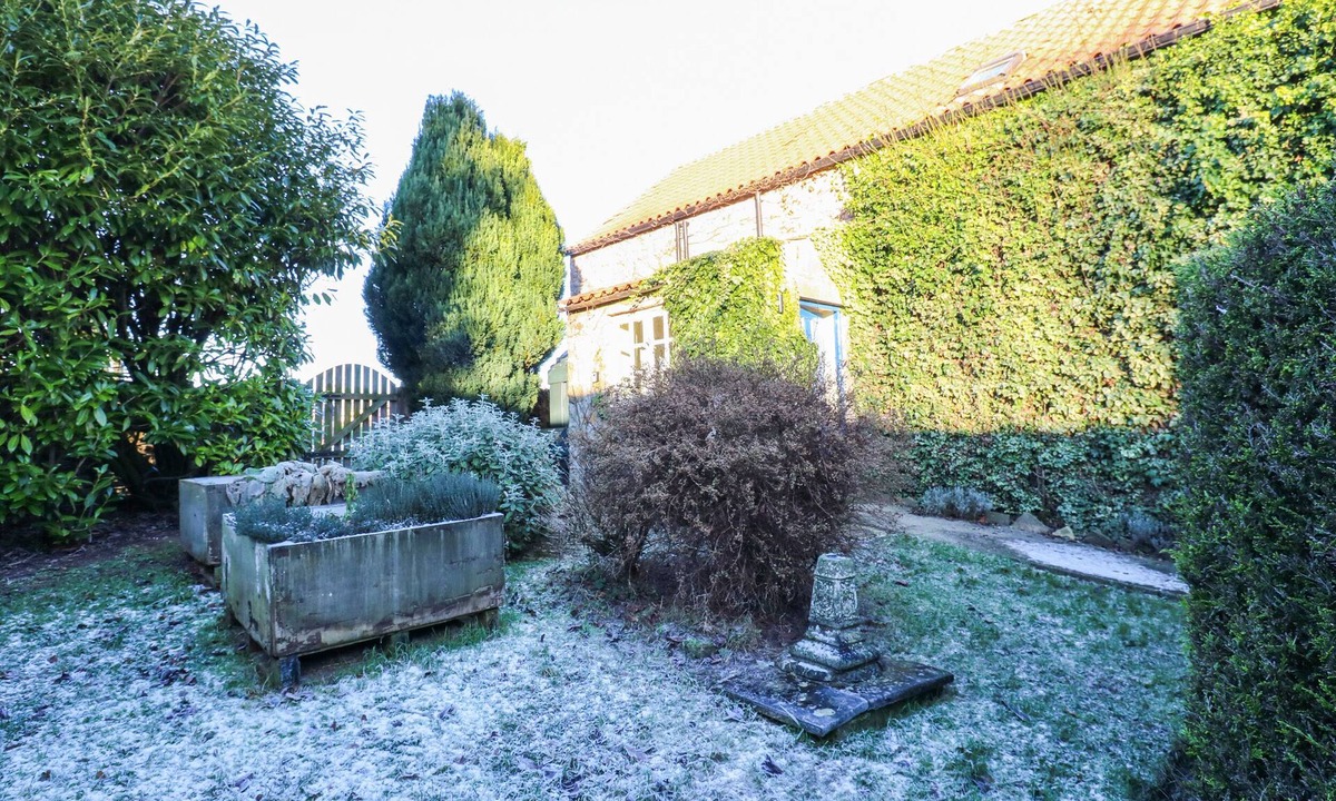 Richmond House | THE ARCHES, pet friendly, character holiday cottage in Eppleby