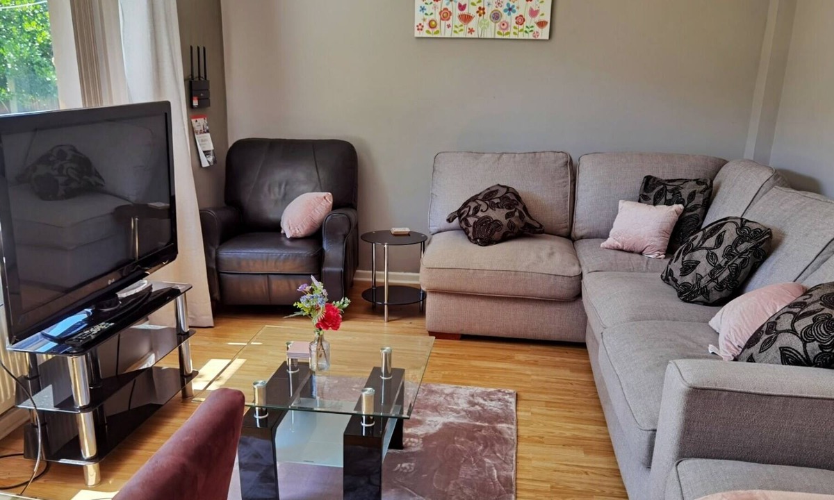 Mapperley House | The Bungalow At Fourth Avenue no250
