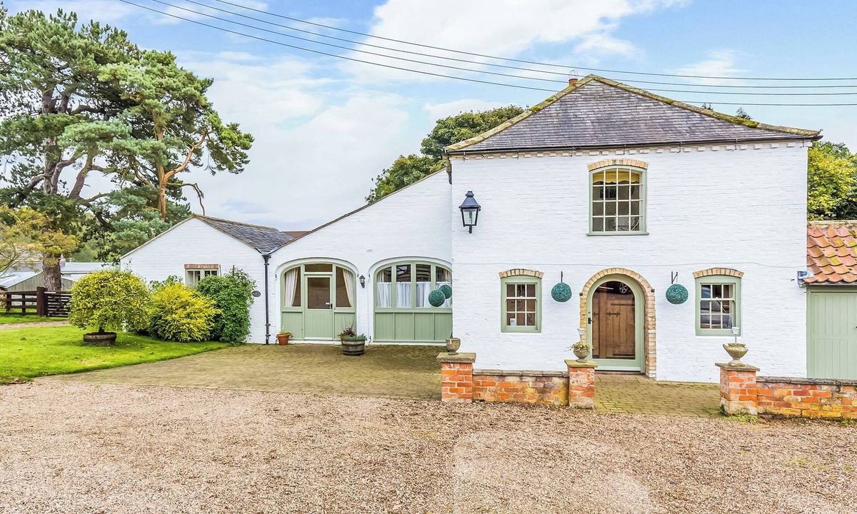 Stainton le Vale Cottage | The Coach House - UK51883