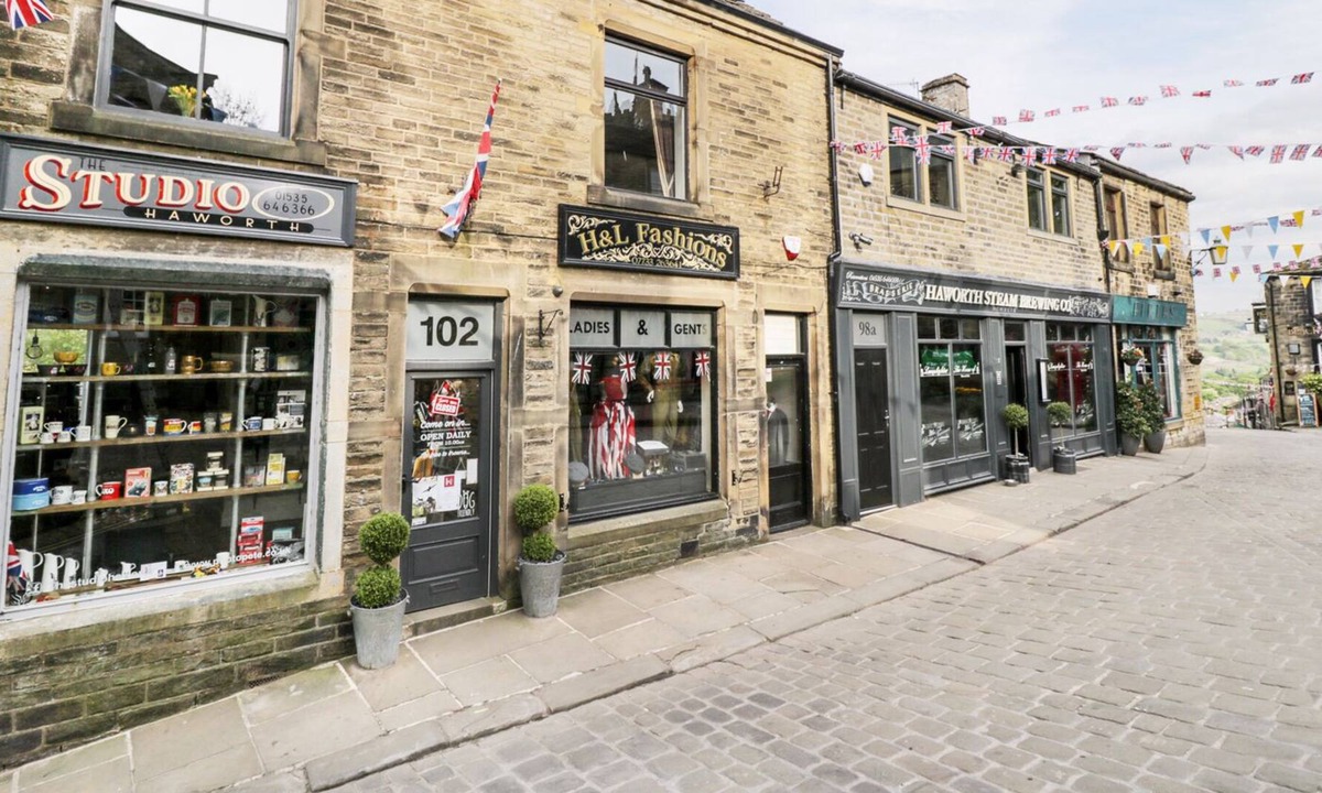 Haworth Apartment | THE FLAT, romantic, character holiday cottage in Haworth