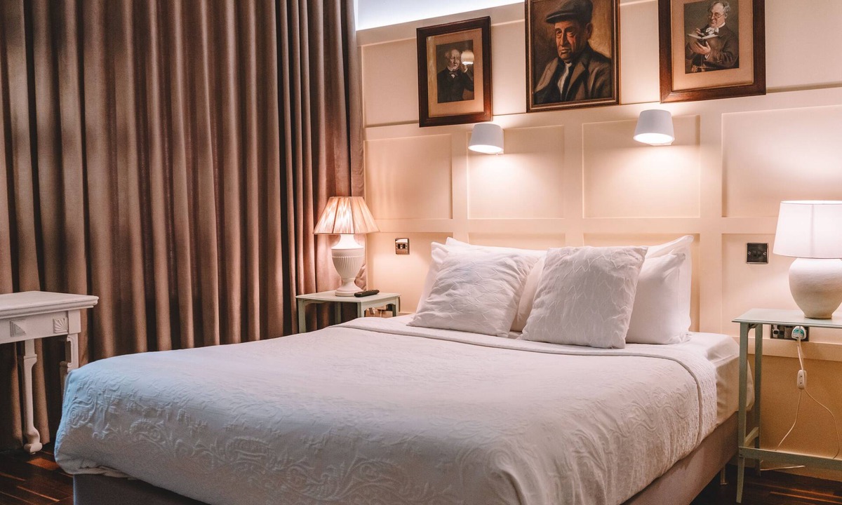 Summertown Hotel | The Galaxie