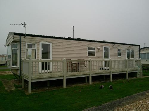 Ingoldmells Resort | The Grange Ingoldmells Balmoral II 6 berth central heated