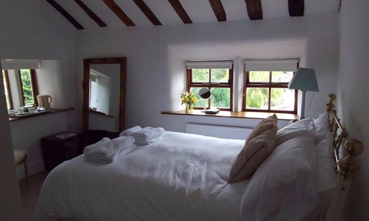 Barkisland Hotel | The Griffin