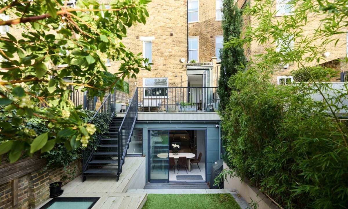 St. Johns Wood Cottage | The Hamilton Gardens Hideaway - Modern 4bdr Home With Garden