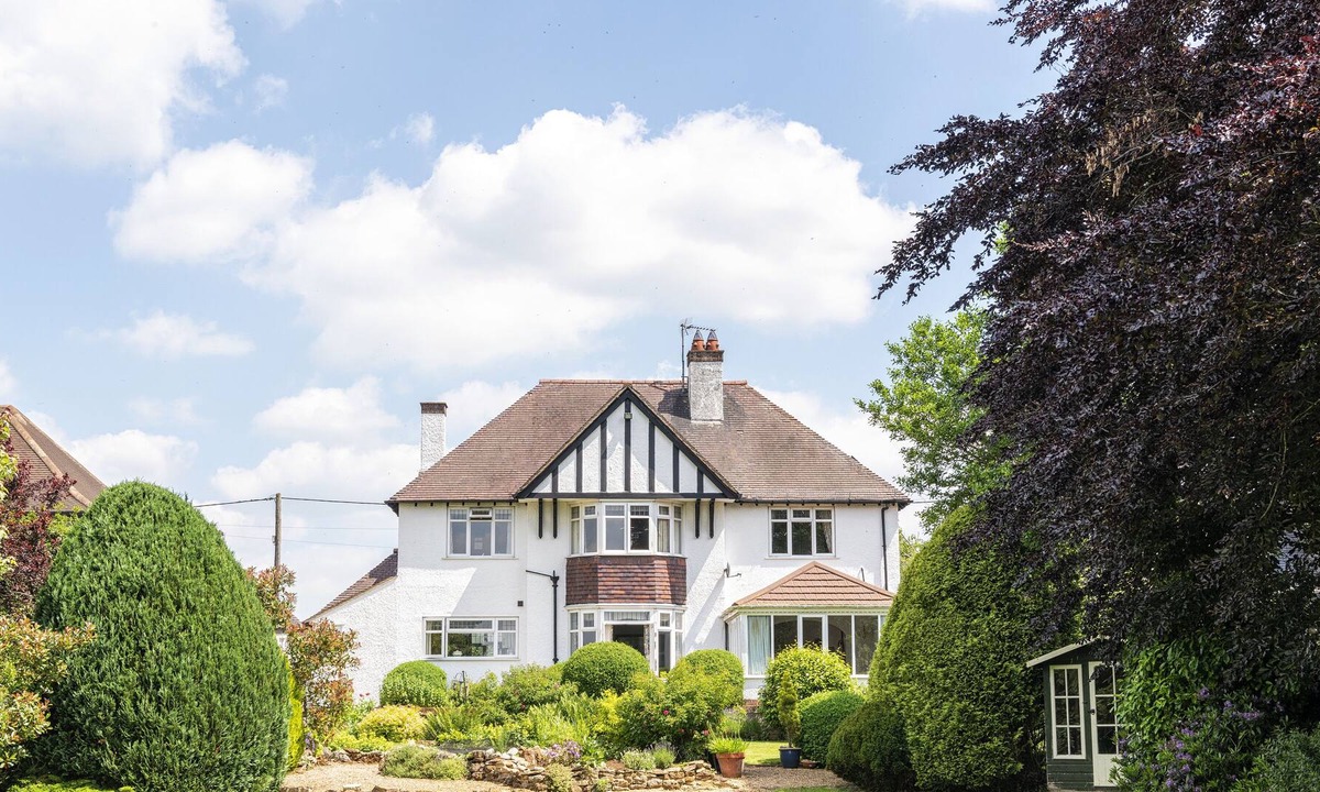 Earls Barton Bed & Breakfast | The Hillcrest