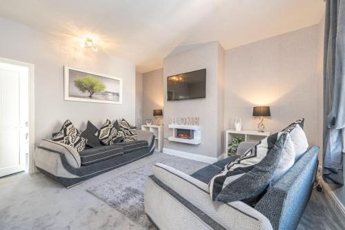 Cleckheaton House | The k&k family guest house