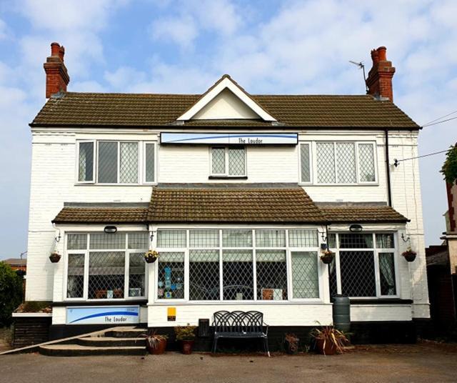 North Hykeham House | The Loudor