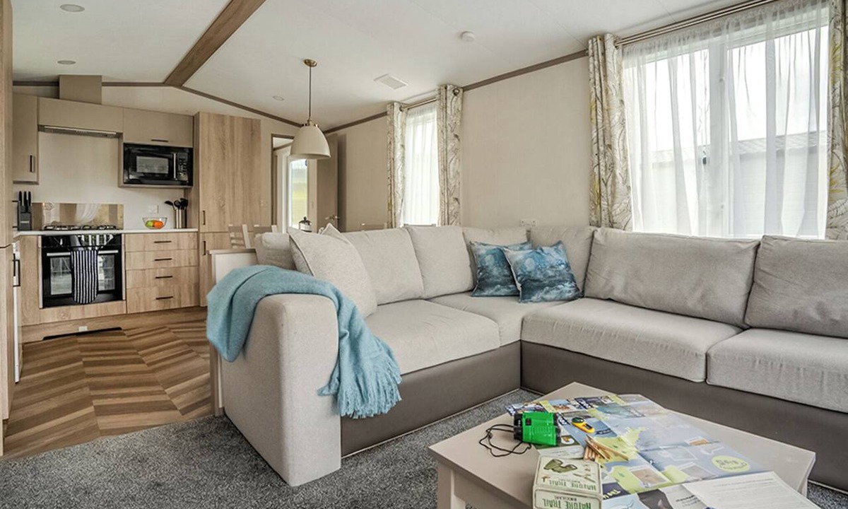Plaitford House | The Luxury 2 Bed is a quality sleeps 6 holiday Home with contemporary features.