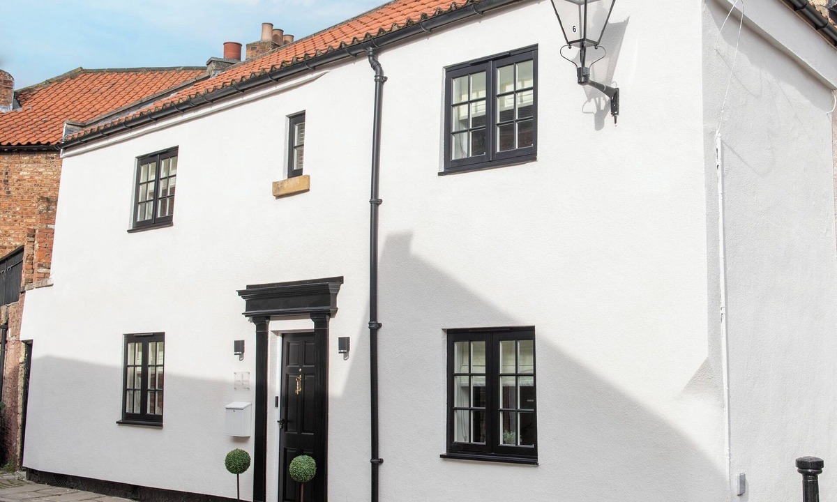 Howden House | The Malt House - Modern & Cosy Town Centre Retreat