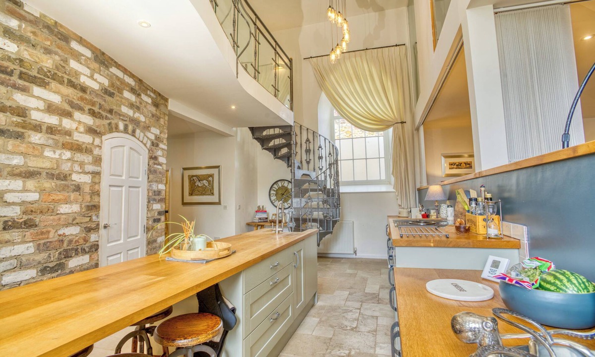 Tealby House | The Old Chapel Tealby - Pass the Keys