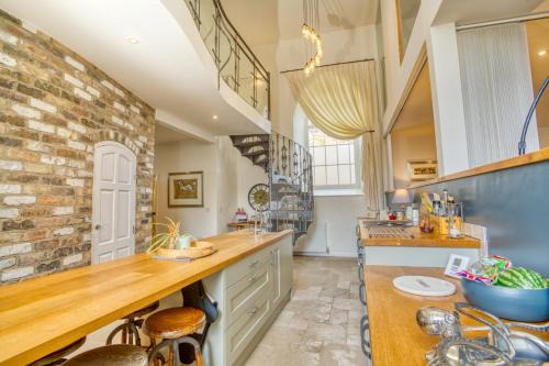 Tealby House | The Old Chapel Tealby - Pass the Keys