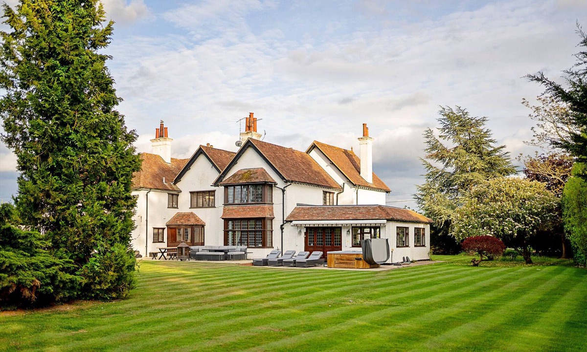 Tring House | The Old Rectory