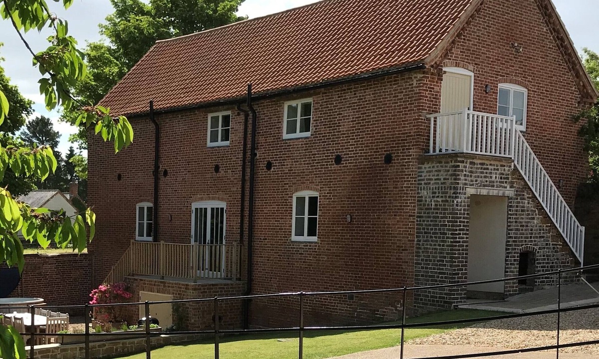 Stathern House | The Red Barn at Goadby Marwood, Leicestershire