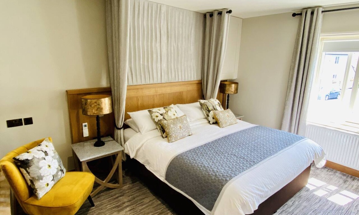 Thrussington Bed & Breakfast | The Seagrave Suite with En-suite Bathroom