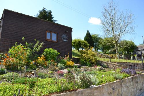 Horton in Ribblesdale Cabin | The Warren Lodge Cabin at Ashes Farm, Horton in Ribblesdale, Settle