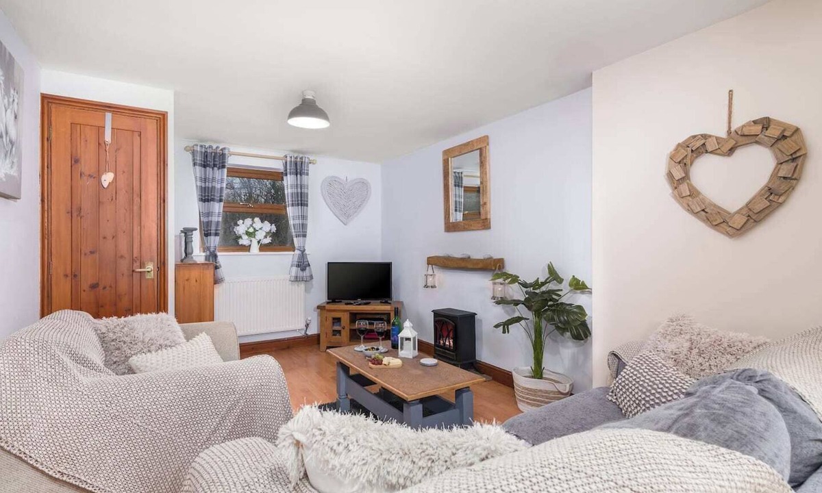 Briggswath Cottage | This cottage is a 2 bedroom(s), 1 bathrooms, located in Whitby, N Yorks.
