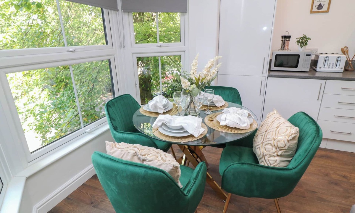 Peterborough Cottage | Three