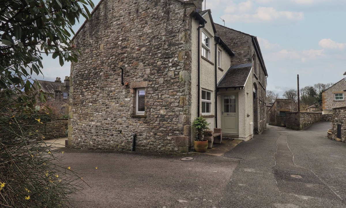 Kirkby Lonsdale House | TRAM LANE COTTAGE in Kirkby Lonsdale