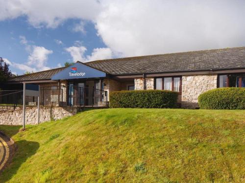 Halkyn Hotel | Travelodge Halkyn