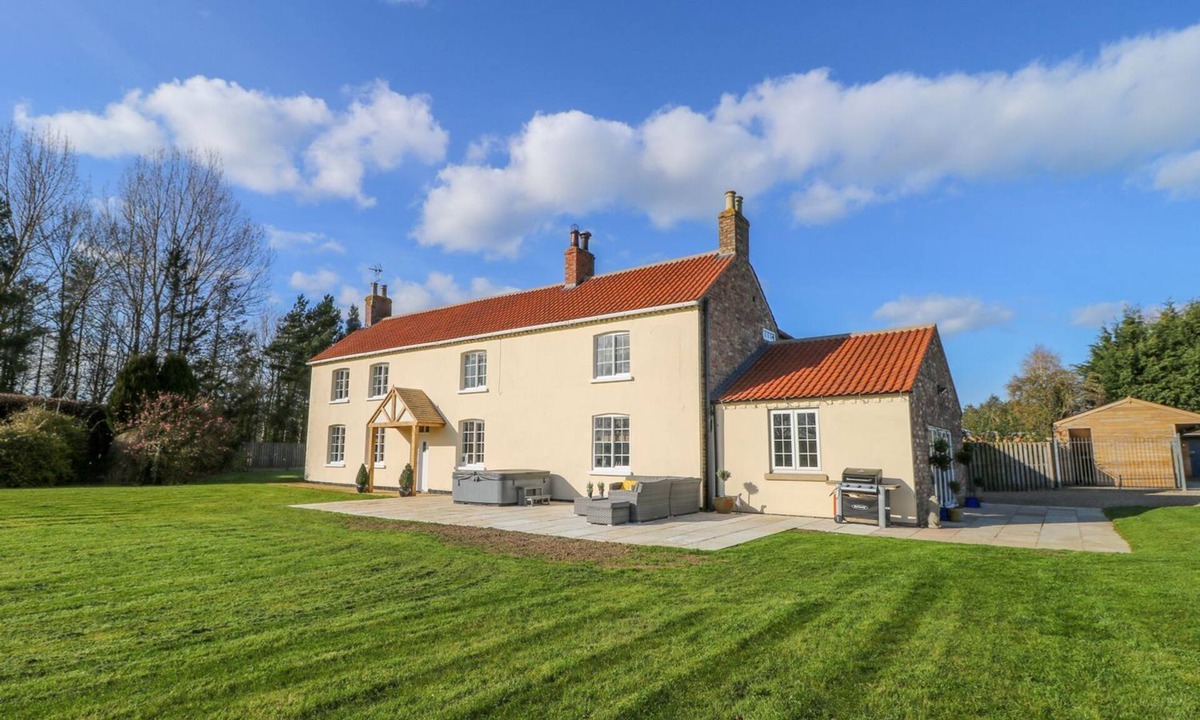 Scawton Cottage | TUFT HOUSE, family friendly, luxury holiday cottage in Hovingham