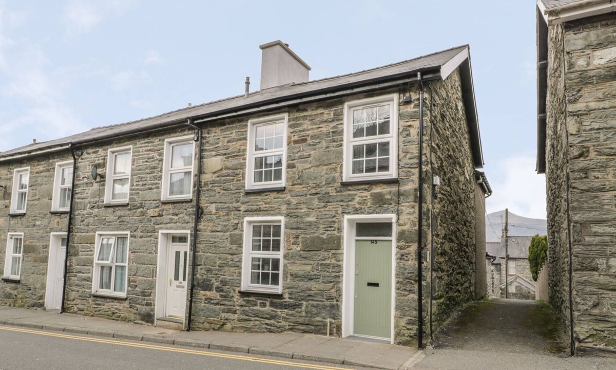 Manod Cottage | TY ARTHUR, pet friendly, luxury holiday cottage in Blaenau Ffestiniog