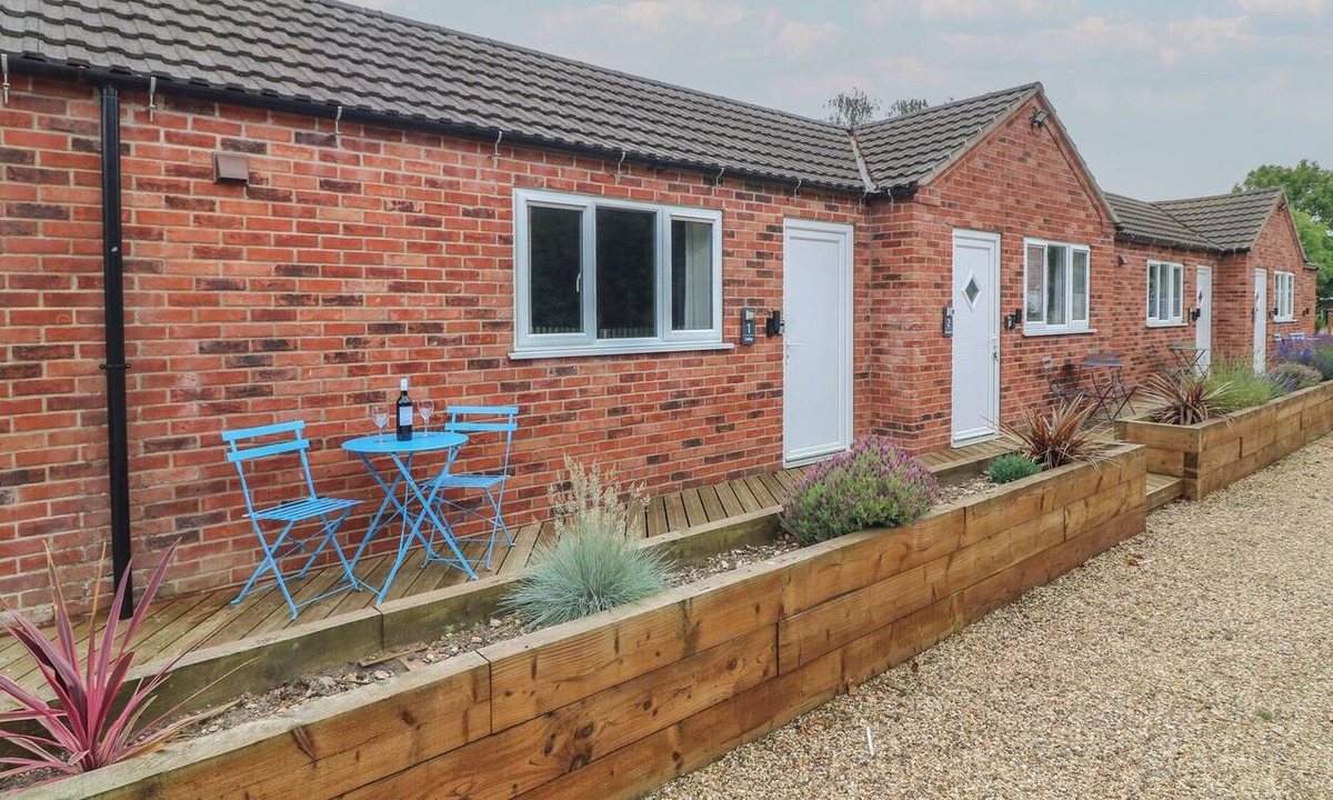 Lincoln Cottage | WALCOTT LODGES - CATLEY, pet friendly in Billinghay, Lincolnshire