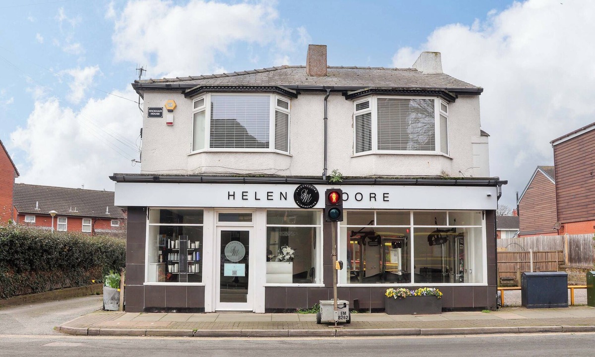 Wallasey Cottage | WALLASEY VILLAGE ESCAPE BY THE SEA, with a garden in Wallasey