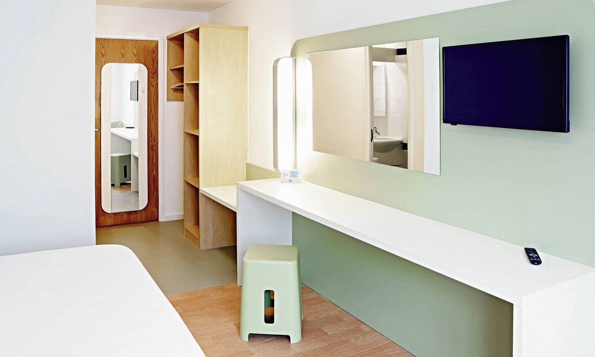 Lymm Hotel | Warrington M6 Motel J20/M6 Lymm Services