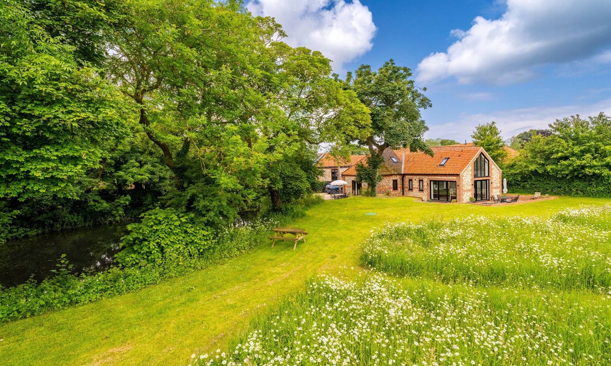 Fakenham House | Waterside Barn, Binham, Norfolk