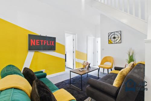 West Bromwich House | West House 4-bed Perfect for Contractors, Groups and Families