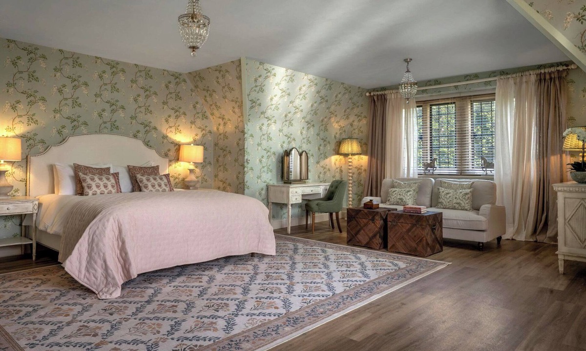 Polebrook Cottage | WHISTLER ROOMS, pet friendly, luxury holiday cottage in Oundle