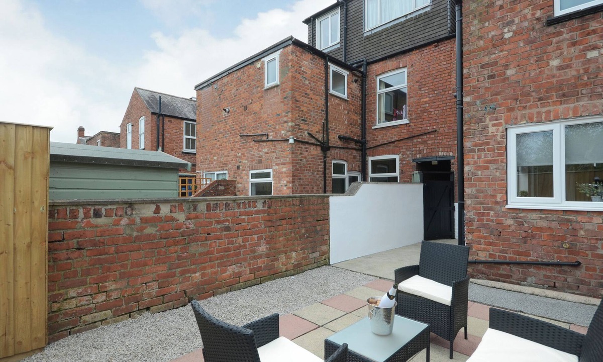 Heworth Cottage | Wonderful family home ideally located to enjoy a city break in York.