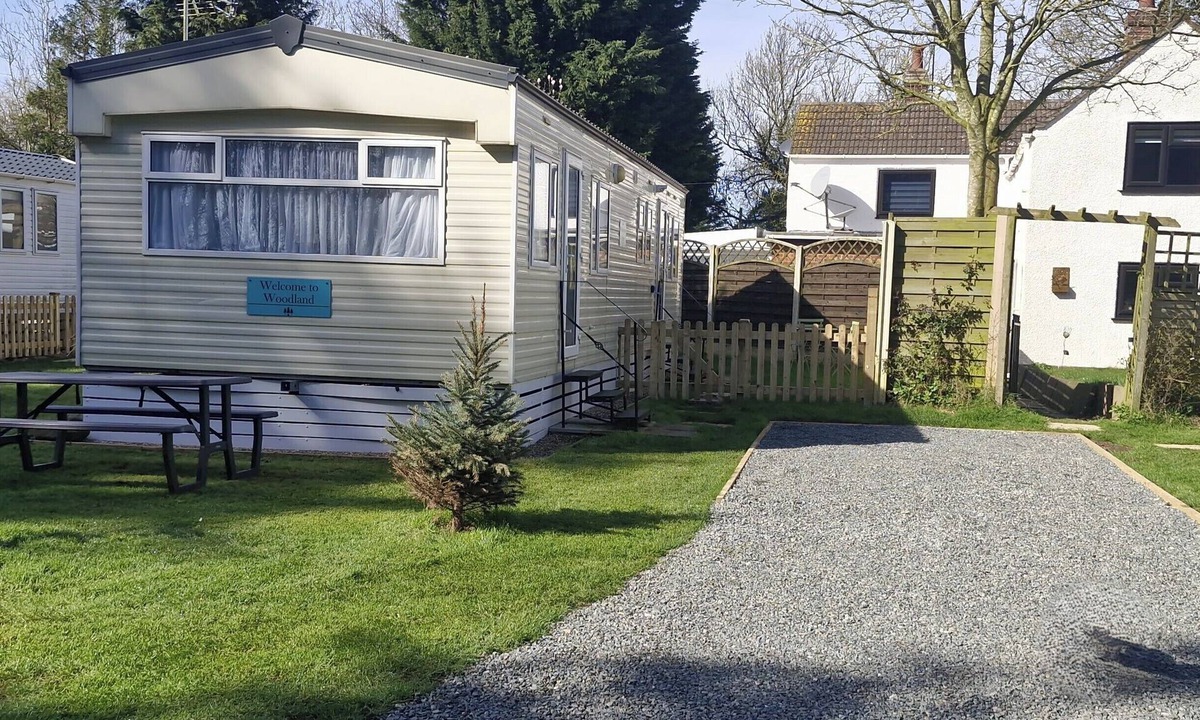 Alford Cabin | Woodland View Dog Friendly - Nr Sutton on Sea