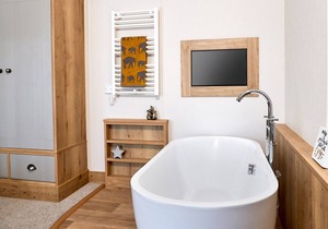 2 bedroom accommodation in Hubbert’s Bridge, near Boston