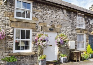 2 bedroom accommodation in Tideswell