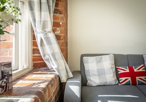 Cocoa Suites 35 - York city centre studio (with parking) - sleeps 3